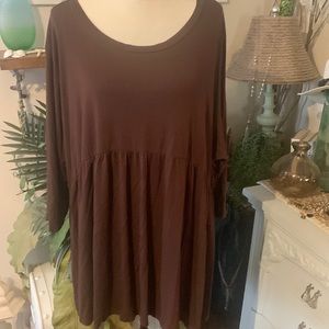 Curvy chocolate brown babydoll tunic 31”P2P, 35” L  No size tag (guessing 3X)